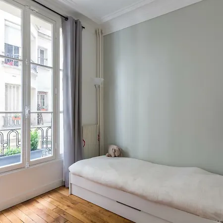Veeve - Eiffel Elegance Apartment